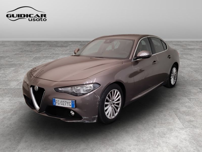 GuidiCar - ALFA ROMEO Giulia 2016 Giulia 2.2 t Super 180cv Usato